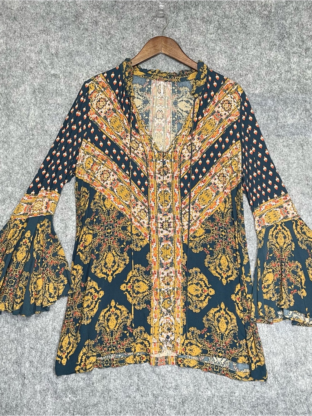 Free People Bell Sleeve Magic Mystery Tunic Size Large Button Up